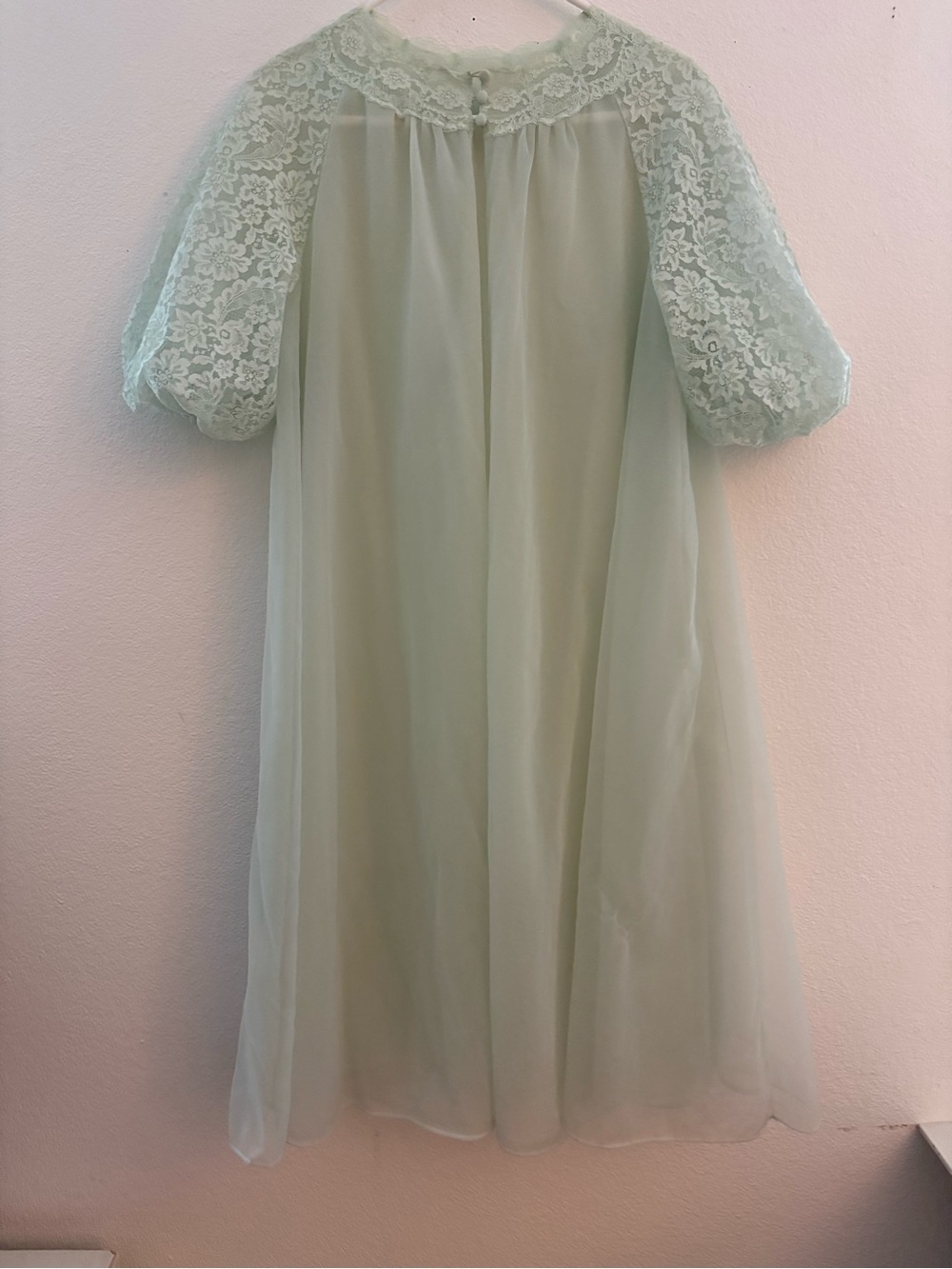 Vintage Vanity Fair Mint Green Lace Sleeve Nightgown/Robe